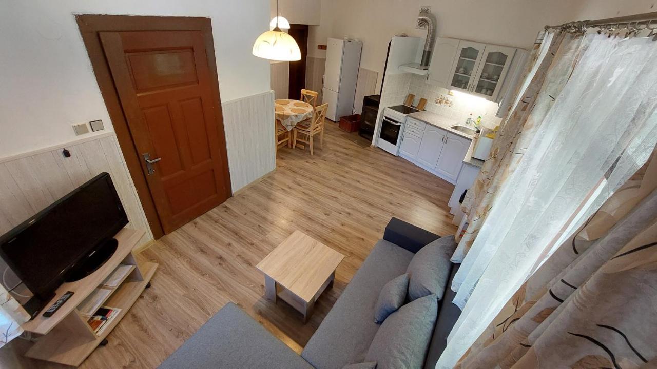 Ubytovani Pod Hradbami Nové Město nad Metují Exteriör bild